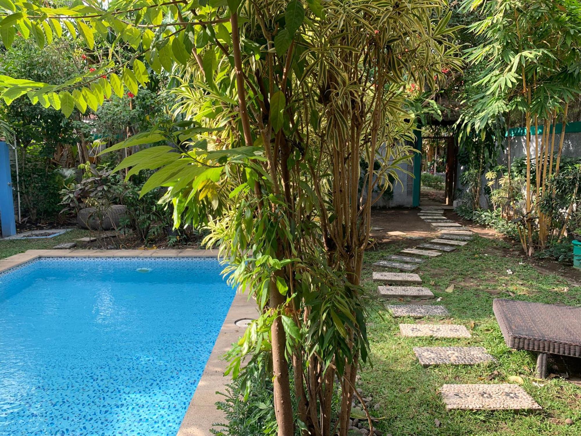 Villa Bougenville Yogyakarta Exterior photo